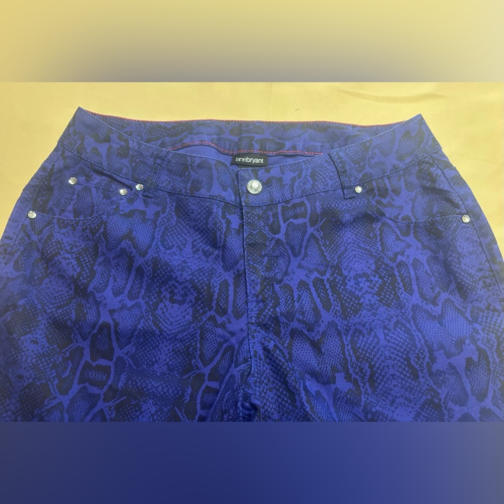 Lane Bryant Women Size 18 Skinny Jeans Snake Print Purple Blue Black Pants - Picture 9 of 16